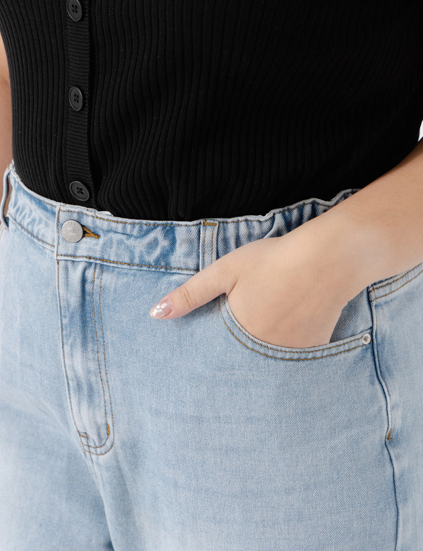 Apple-Shaped Friendly! Perfect Fit Plus Size Boyfriend Jeans