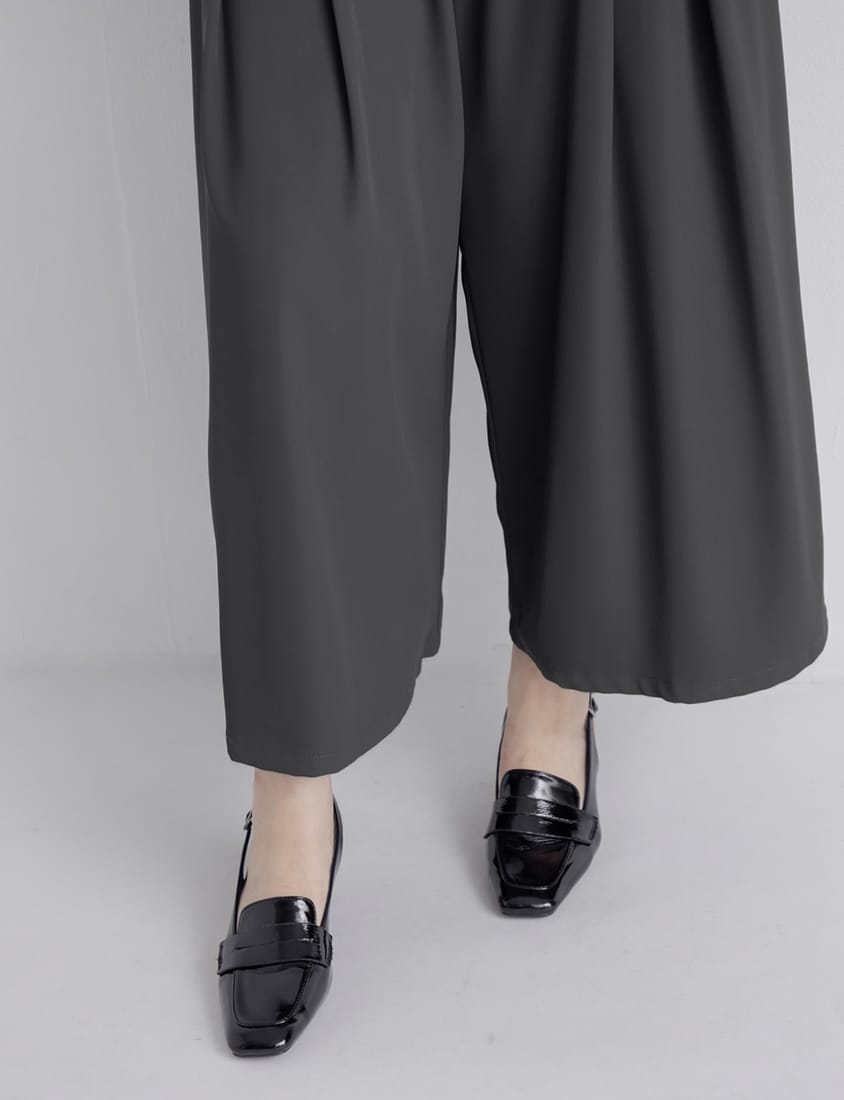 MISS. High Waist Pleated Tummy Flattering Plus Size Tailored Pants