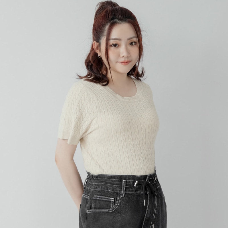 Crewneck Cable Knit Short Sleeve Top