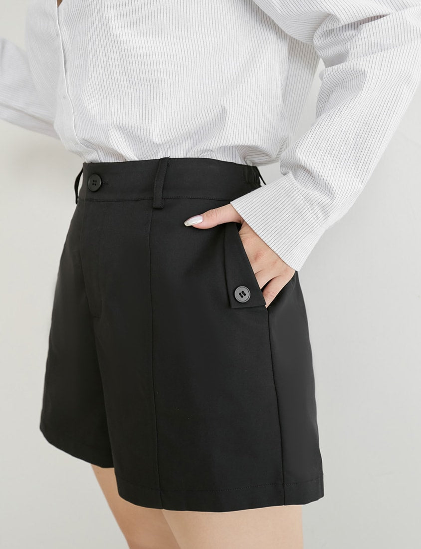 Utility Pockets Elastic Back Twill Plus Size Shorts