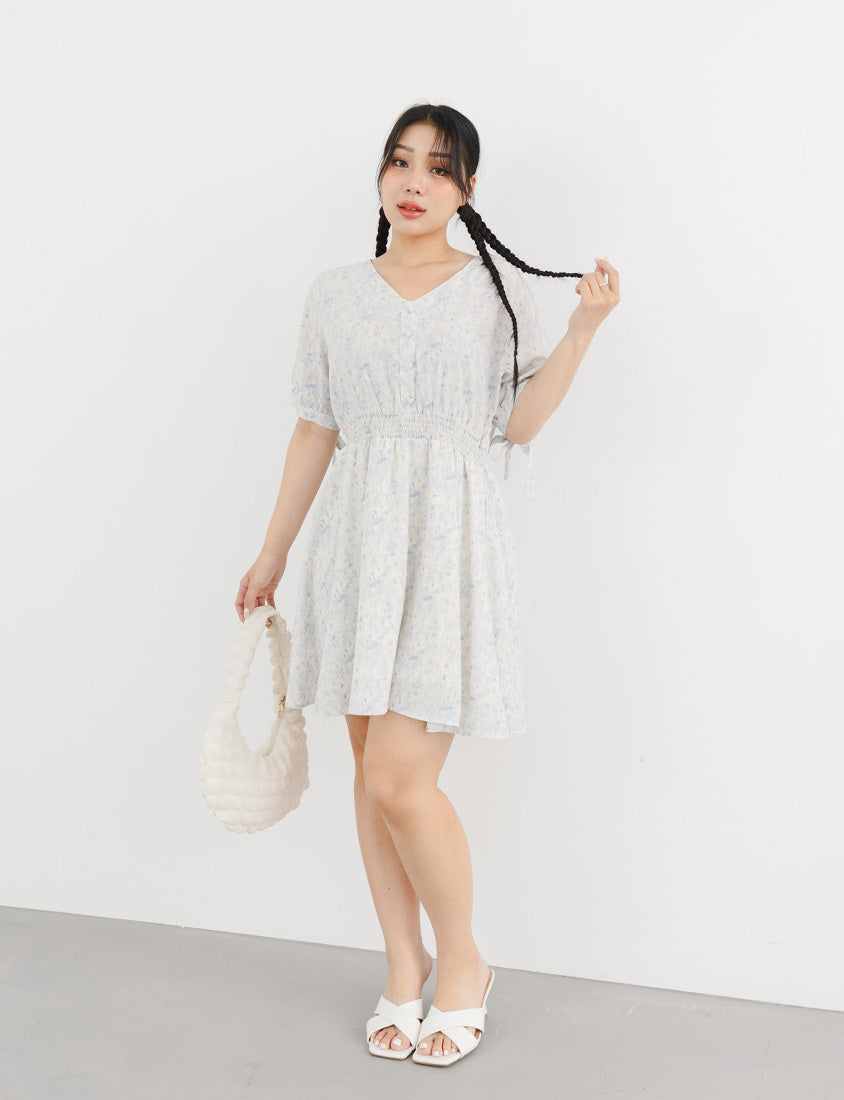 Heart Button Cuff Tie Plus Size Floral Mini Dress