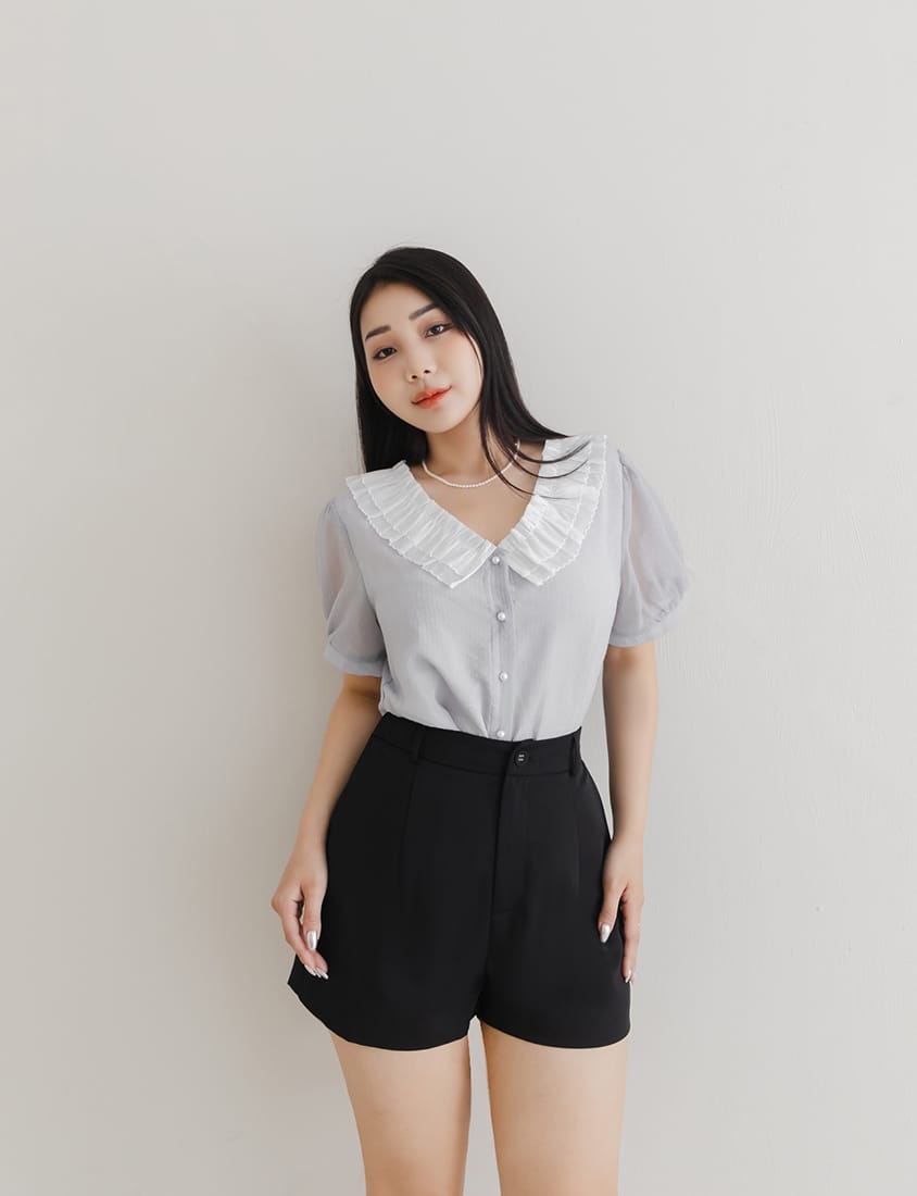 MISS. Romantic Contrast Pearl Buttons Ruffle Plus Size Blouse