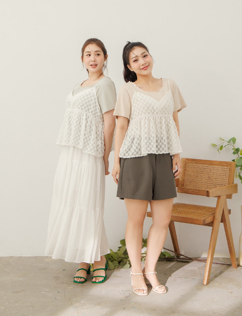 Tailored Seam Slim Fit Plus Size Shorts