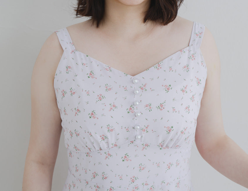 Adjustable Pearl Button Floral Plus-Size Mini Dress