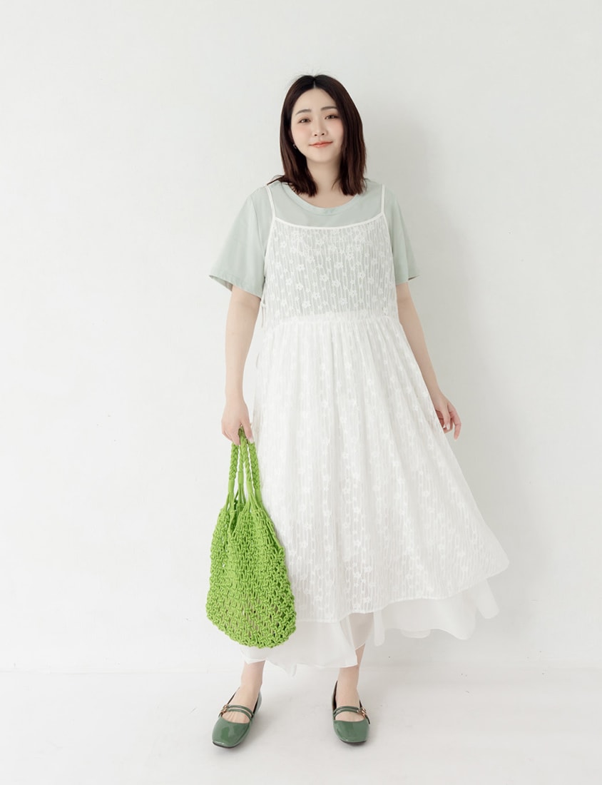 Sweet Bow Embroidery Plus Size Tee