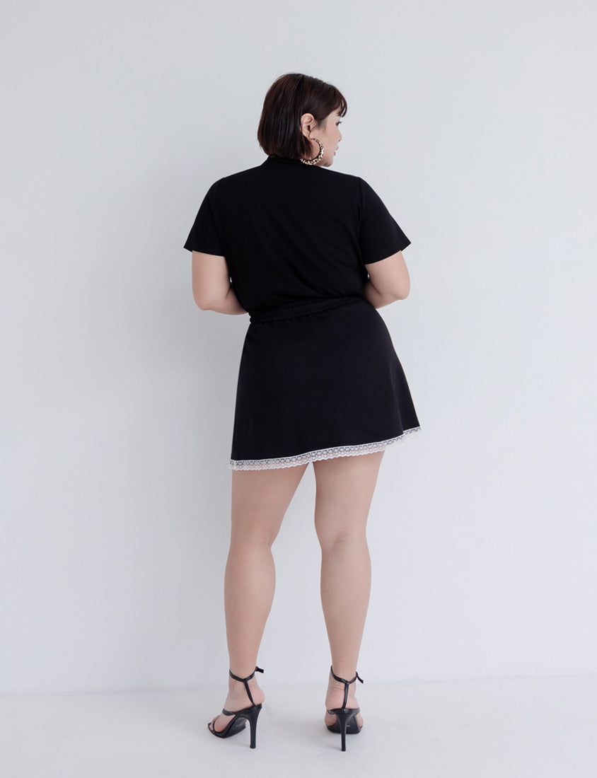 MUA! Pleated Lace-Trim Elastic Drawstring Plus Size Cotton Skirt (with Inner Shorts)