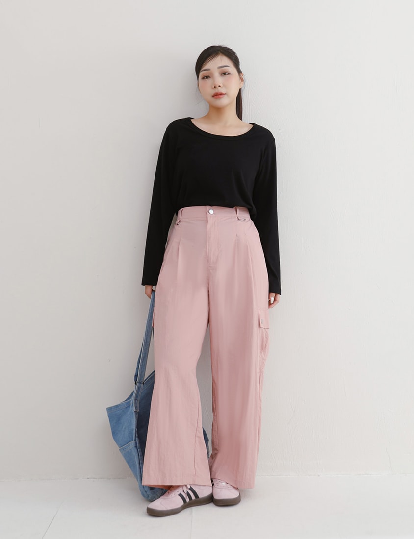 U-Neck Slim Fit Plus Size Long Sleeve Tee