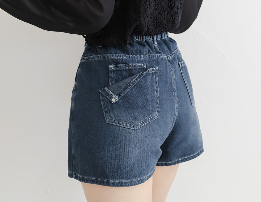 Curved Stitch A-Line Plus Size Skort
