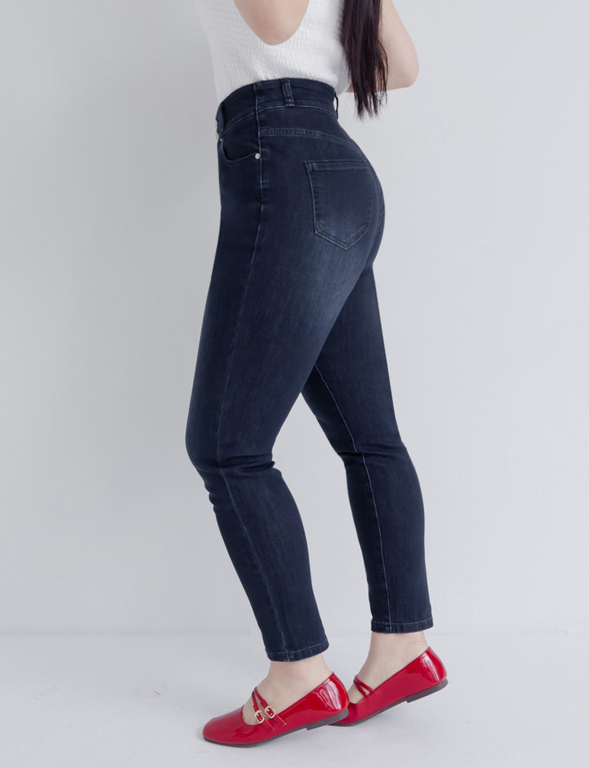 Cooling Tech Slim Fit Plus Size Jeans