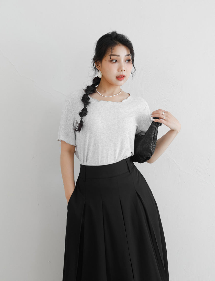 MISS. Versatile Wavy Edge Textured Plus Size Ribbed Top