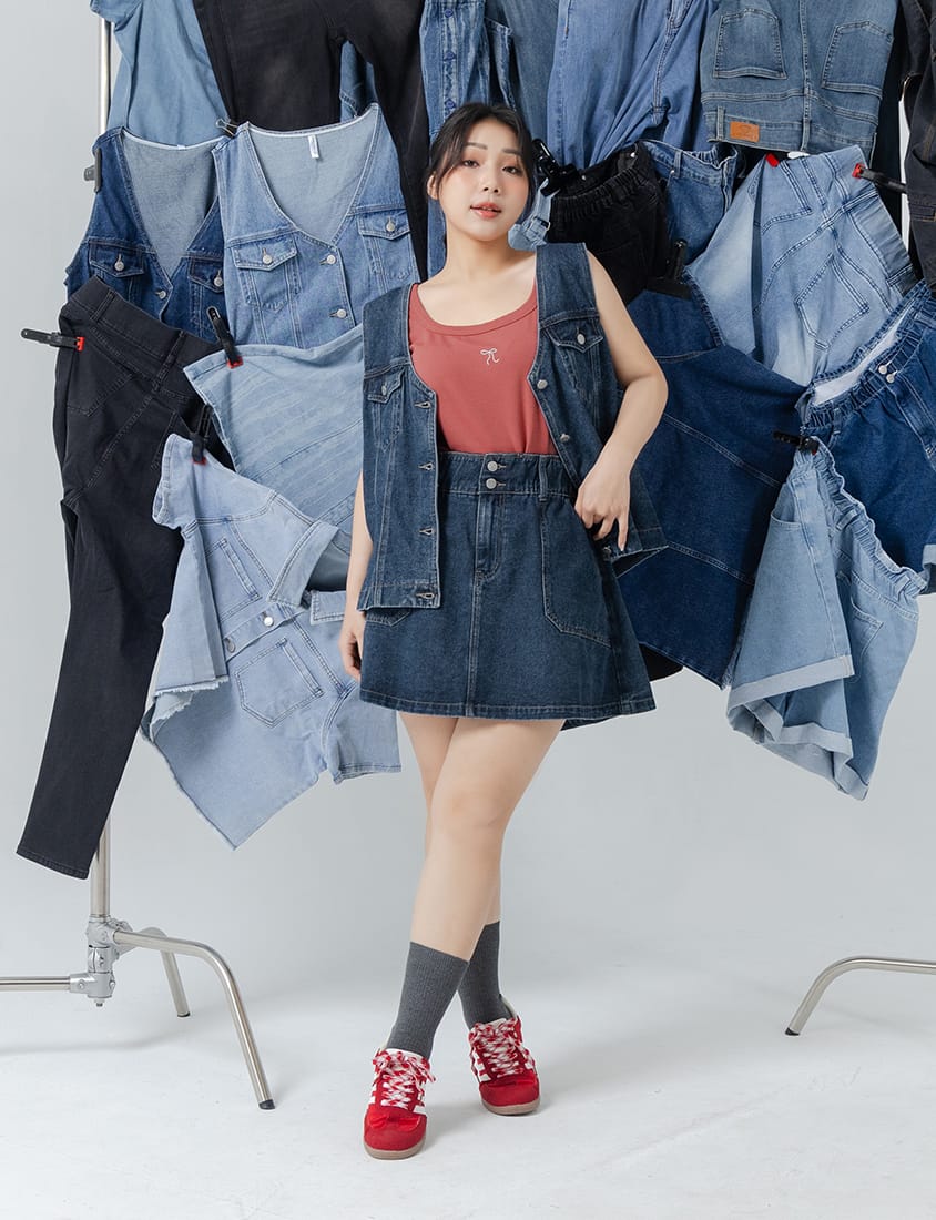 V-Neck Pocket Button Plus Size Denim Vest