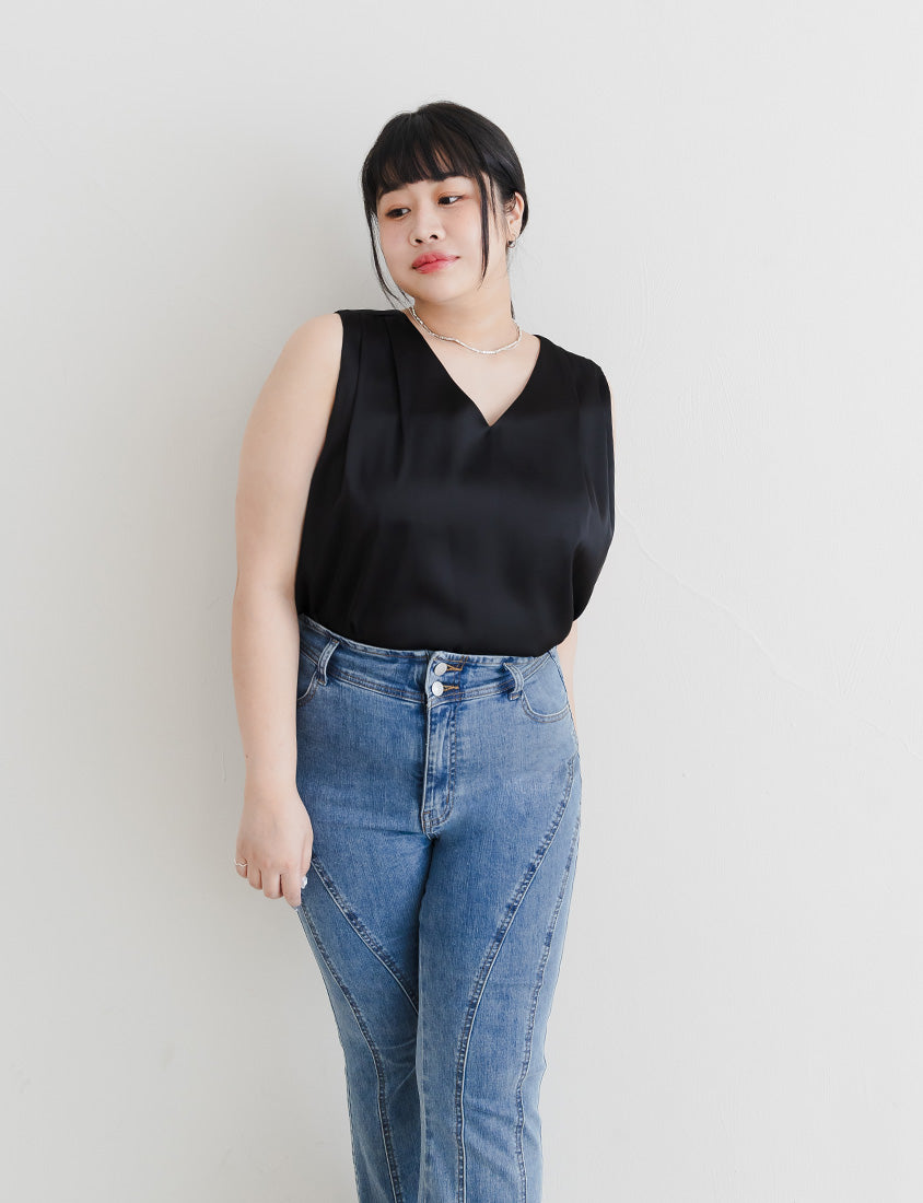 MISS. Subtle Sheen V-Neck Wide Strap Plus Size Pleated Tank