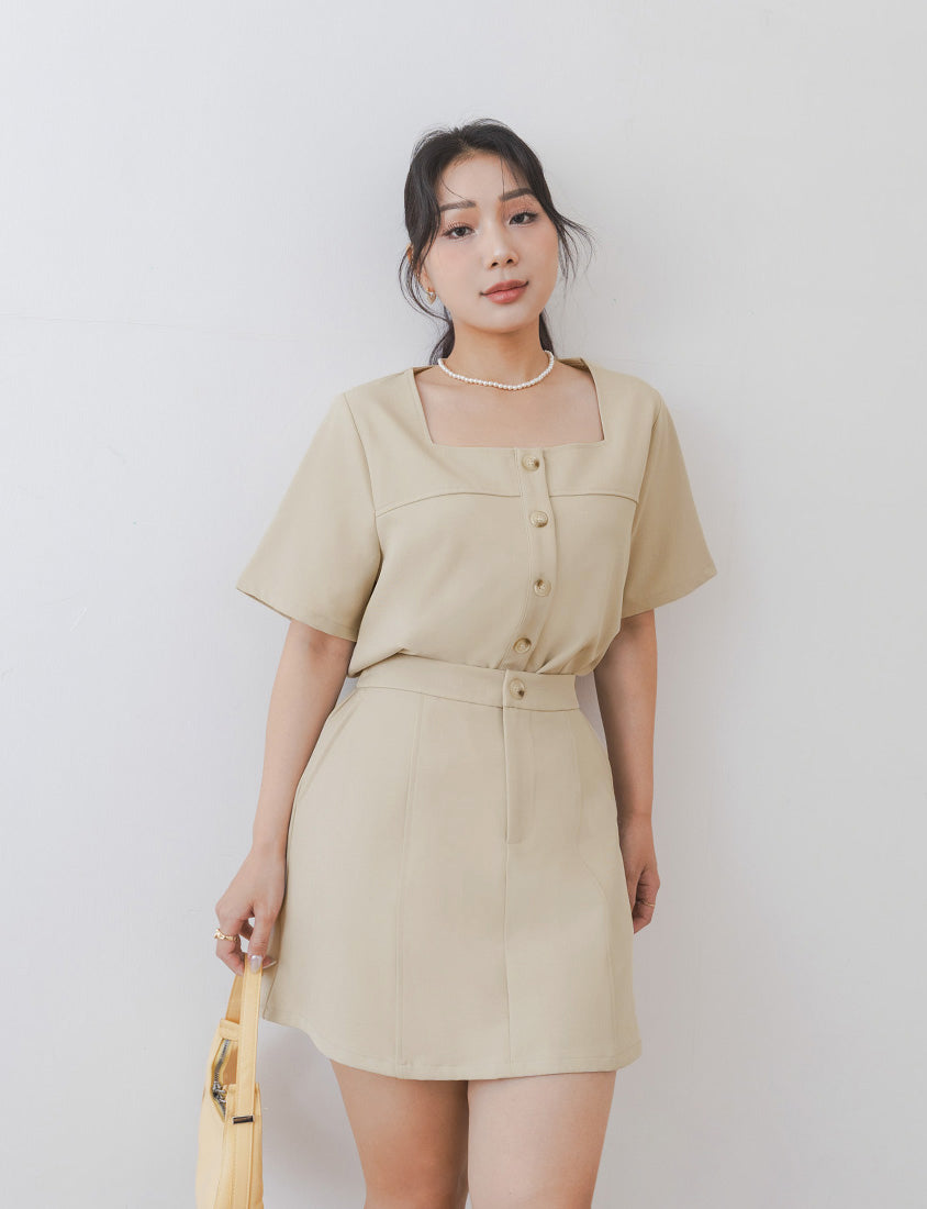 MISS. Korean Contrast Stitch Twill Back-Elastic Plus Size Mini Skirt