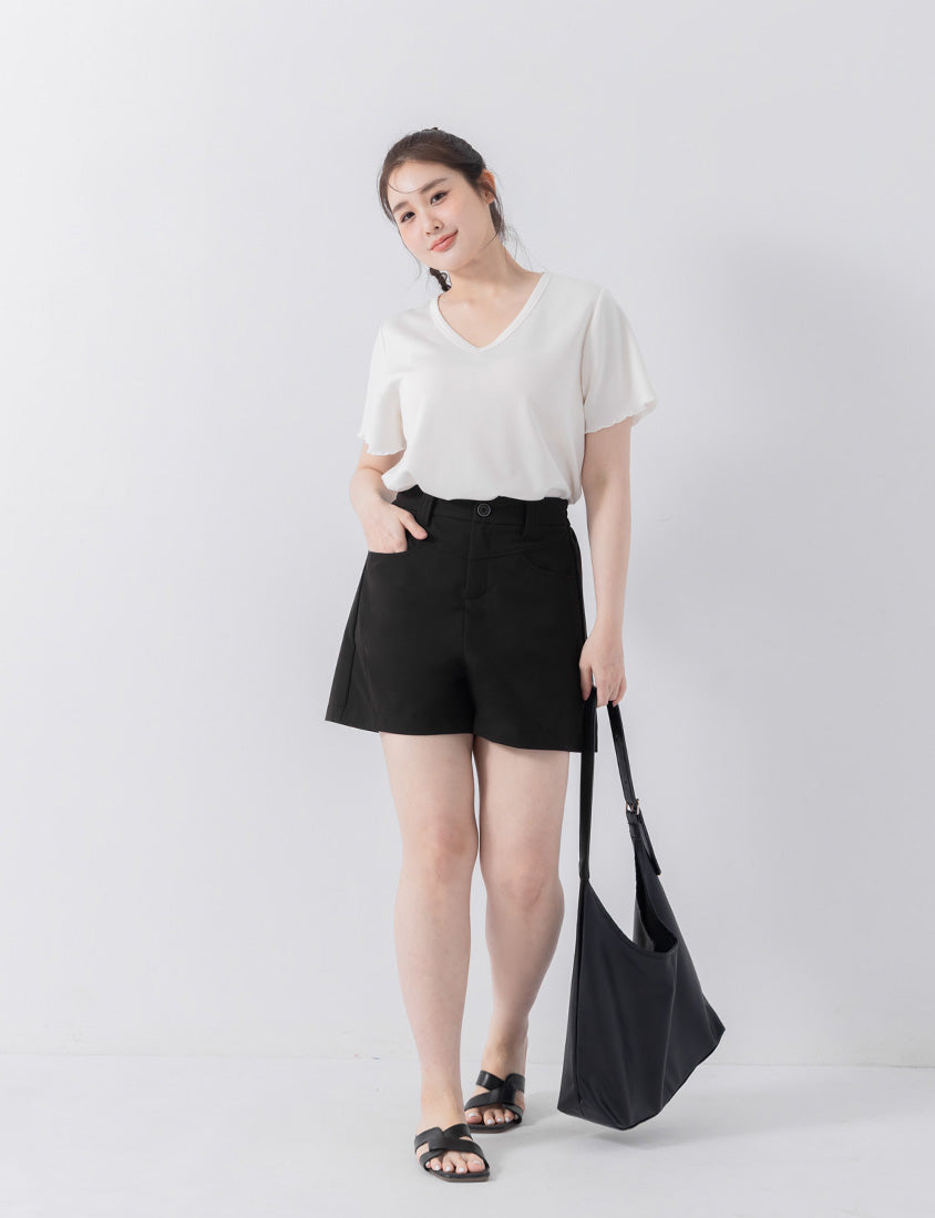 Tailored Seam Slim Fit Plus Size Shorts
