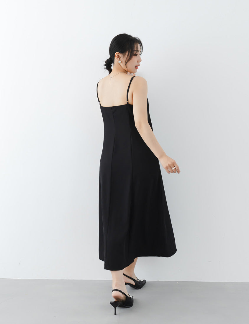 Wrinkle-Resistant Front Slit Adjustable Strap Plus Size Maxi Dress
