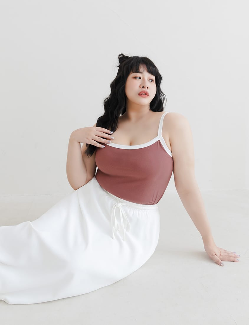 Pobra. COOL PRO+ Contrast Piping Plus Size Padded Tank Top