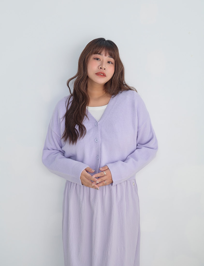 Classic V-Neck Multicolor Cropped Plus Size Knit Cardigan