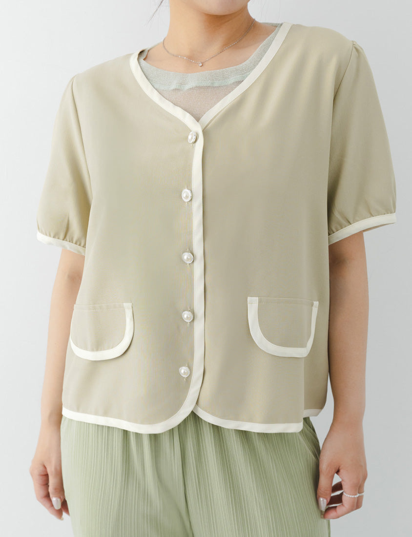 MISS. Elegant Contrast Trim Pearl Button Plus Size Top