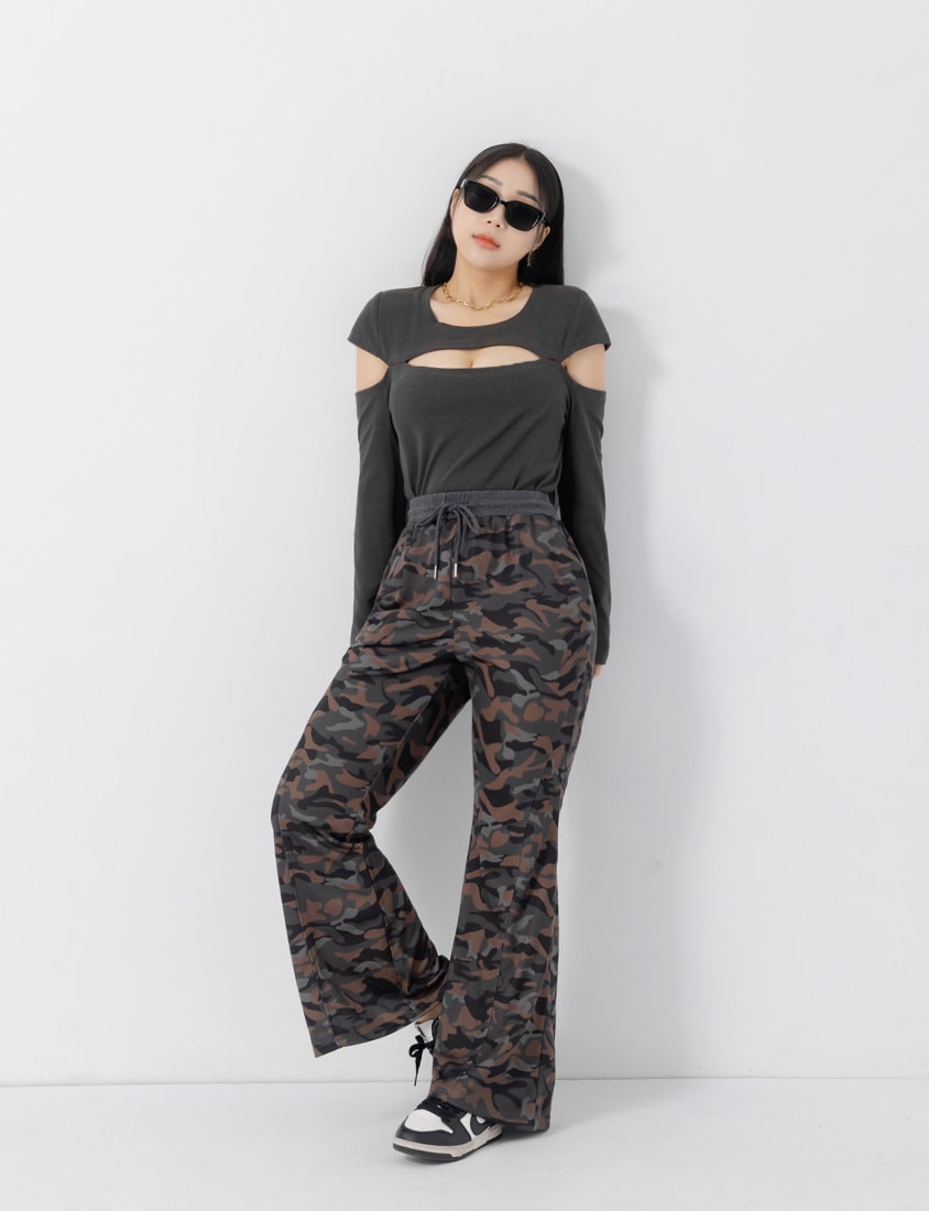 MUA! Cut-Out Plus Size Ribbed Top