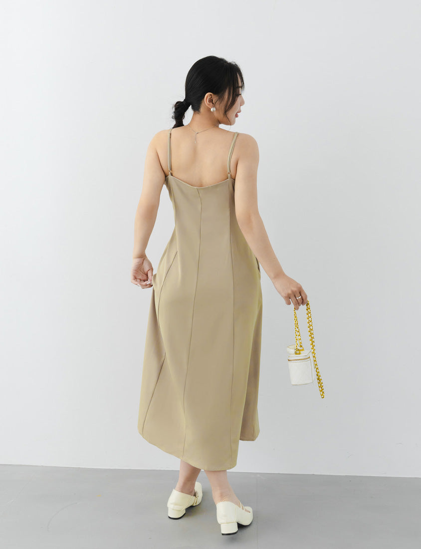 Wrinkle-Resistant Front Slit Adjustable Strap Plus Size Maxi Dress