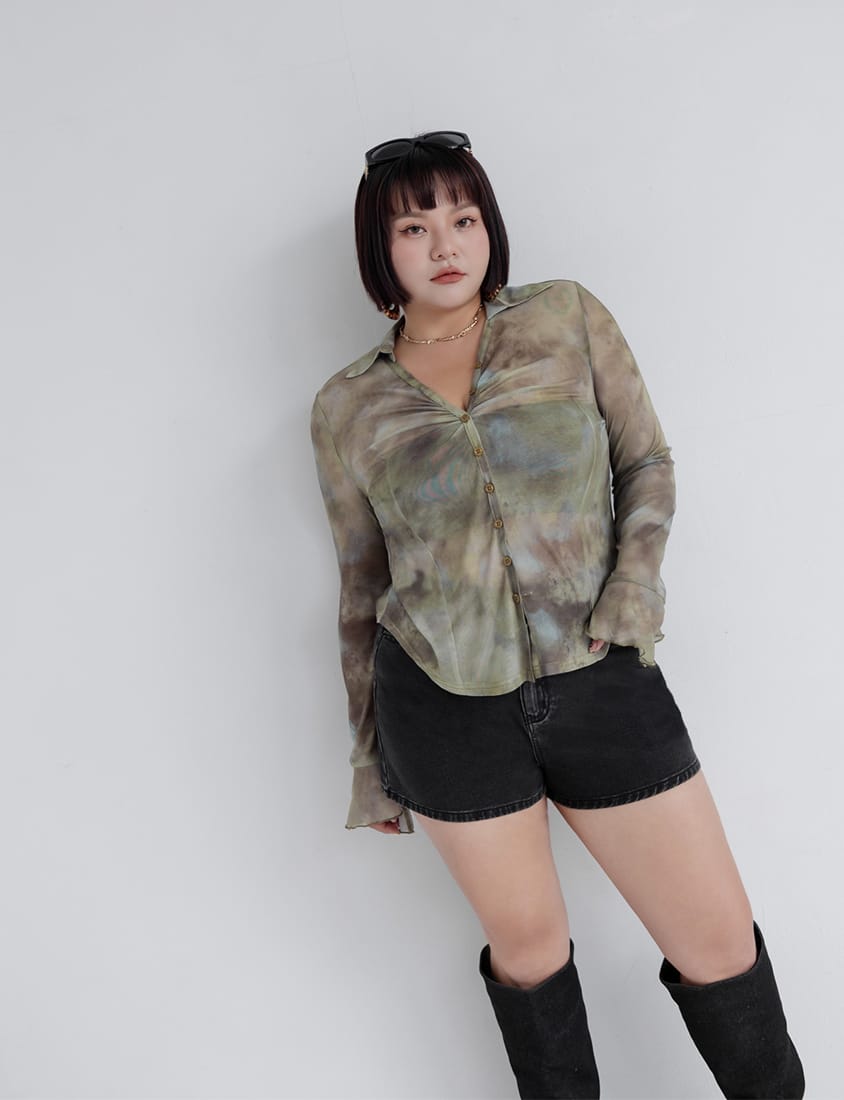 MUA! Sexy Statement Wash Plus Size Denim Shorts (With Belt)