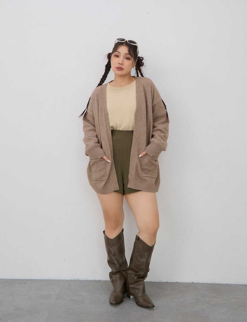 Versatile Center Stitch Plus Size Tailored Shorts