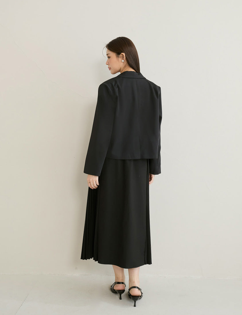 MISS. Elegant Plus Size Long Sleeve Blazer