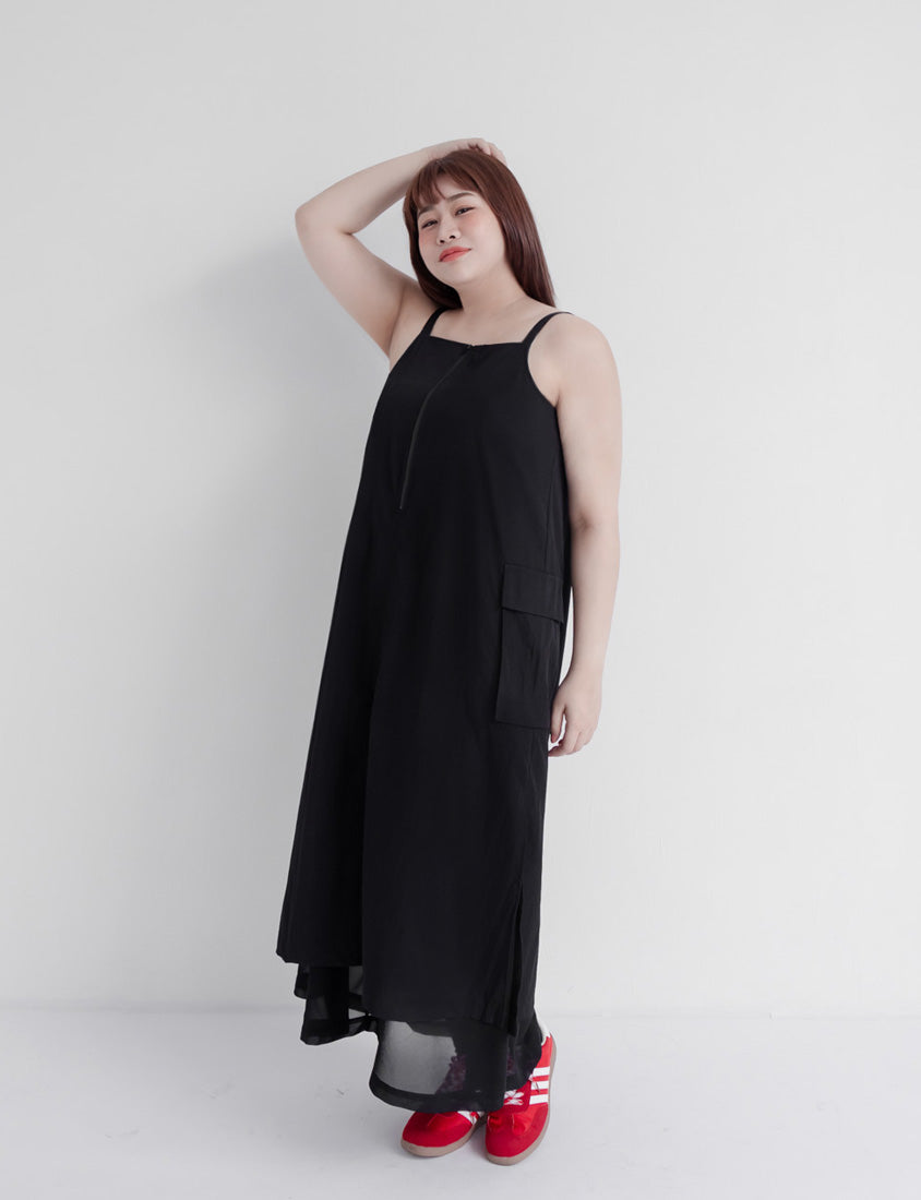 Multi-Layered Cargo Adjustable Strap Plus Size Maxi Dress