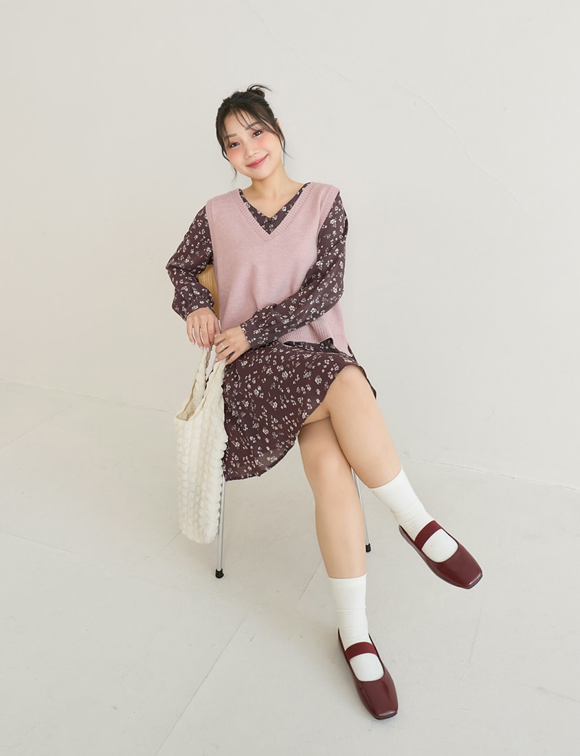 Versatile Multicolor V-Neck Cropped Plus Size Knit Vest