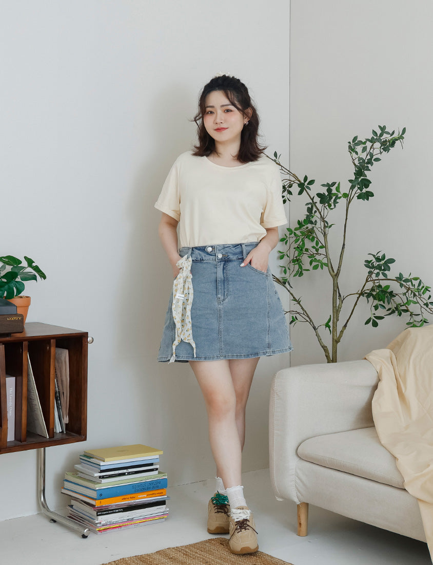 Stitched Waistband Plus Size Denim Skort (With inner pants)