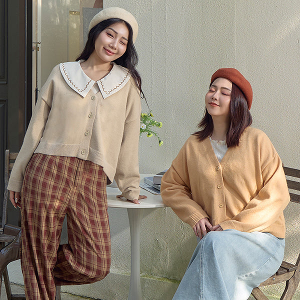 Classic V-Neck Multicolor Cropped Plus Size Knit Cardigan