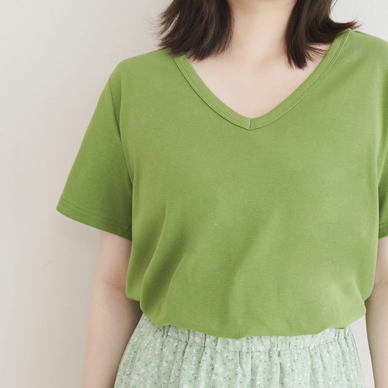 V-Neck Multicolor Plus Size Comfy Slim Tee