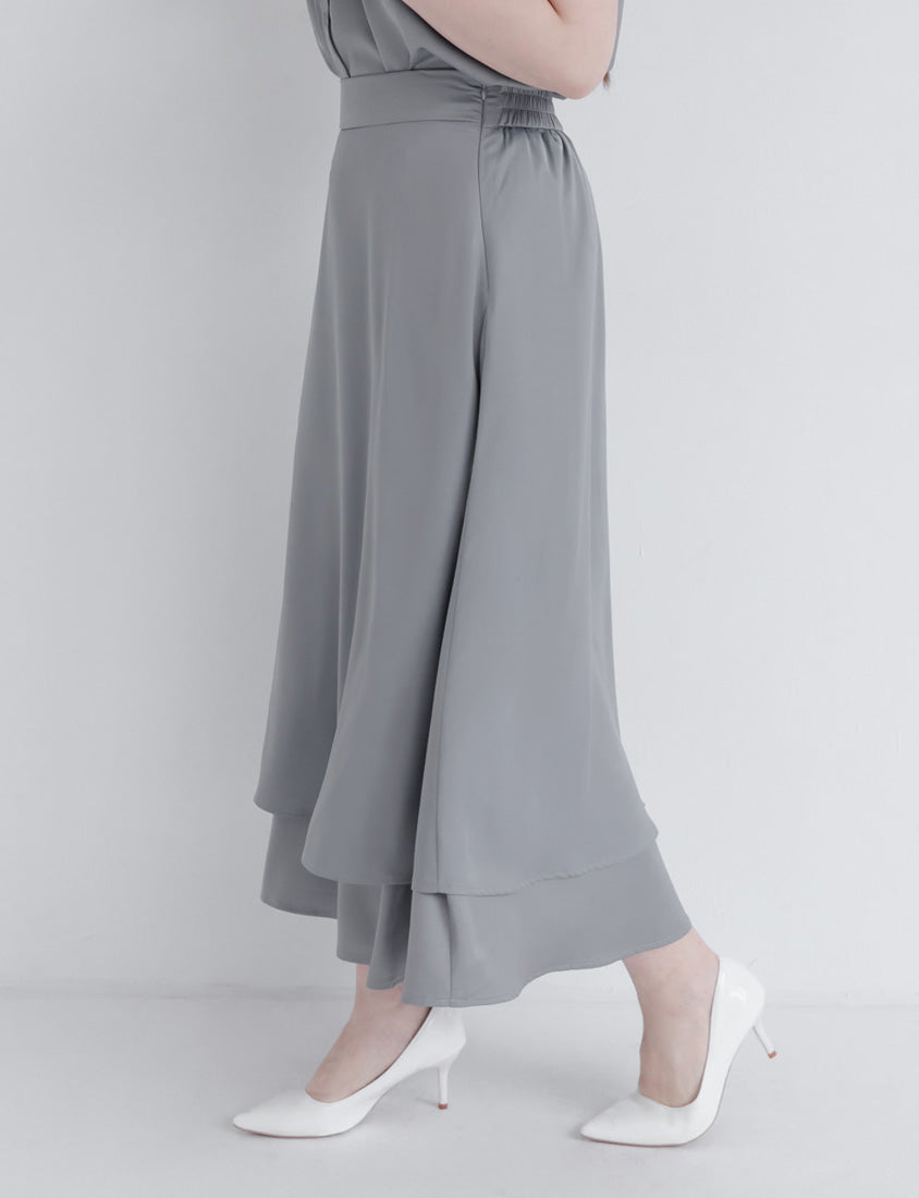 MISS. Fairy Double Layered Back Elastic Glossy Plus Size Maxi Skirt