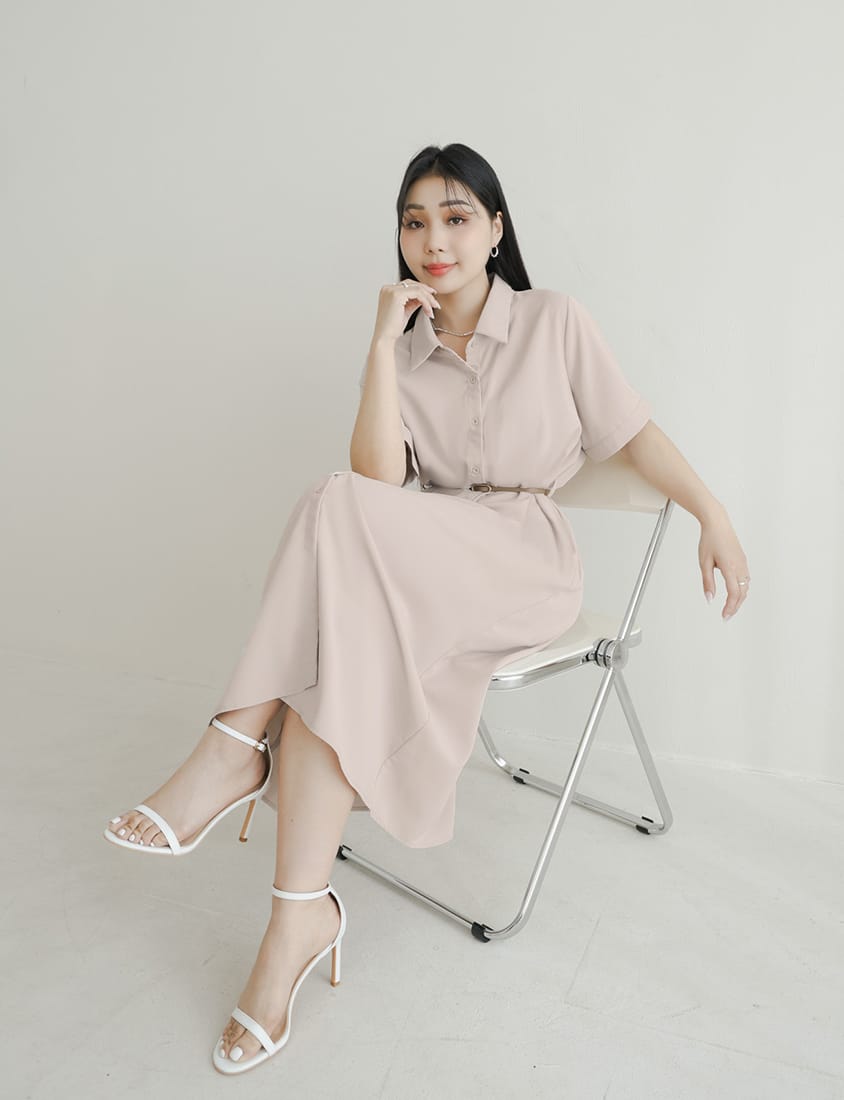 MISS. Button Twill Collar Plus Size Short Sleeve Dress (with Belt)