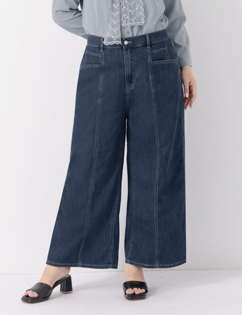 Standard Stitch Detail Plus Size Wide-Leg Jeans