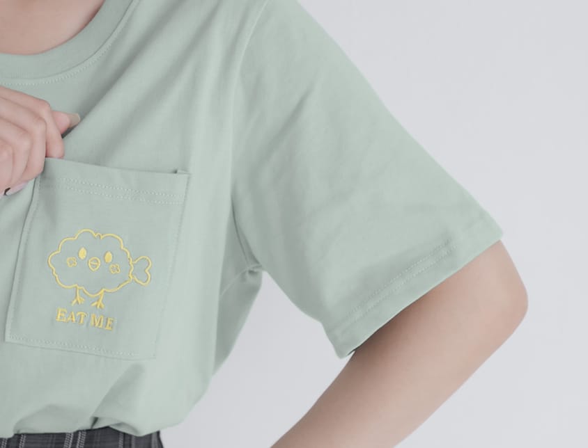 EAT ME Fried Chicken Pocket Plus Size Embroidery Tee
