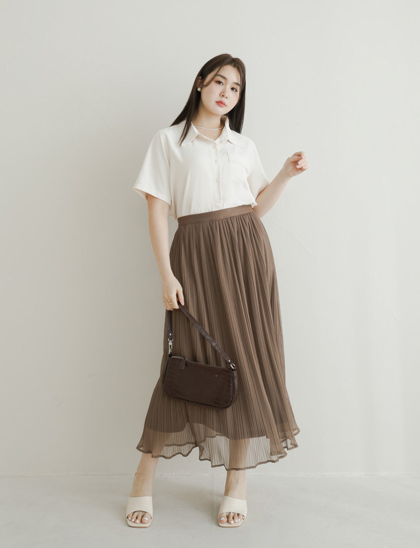 MISS. Lightweight Cooling Pleated Pocket Plus Size Short Sleeve Shirt