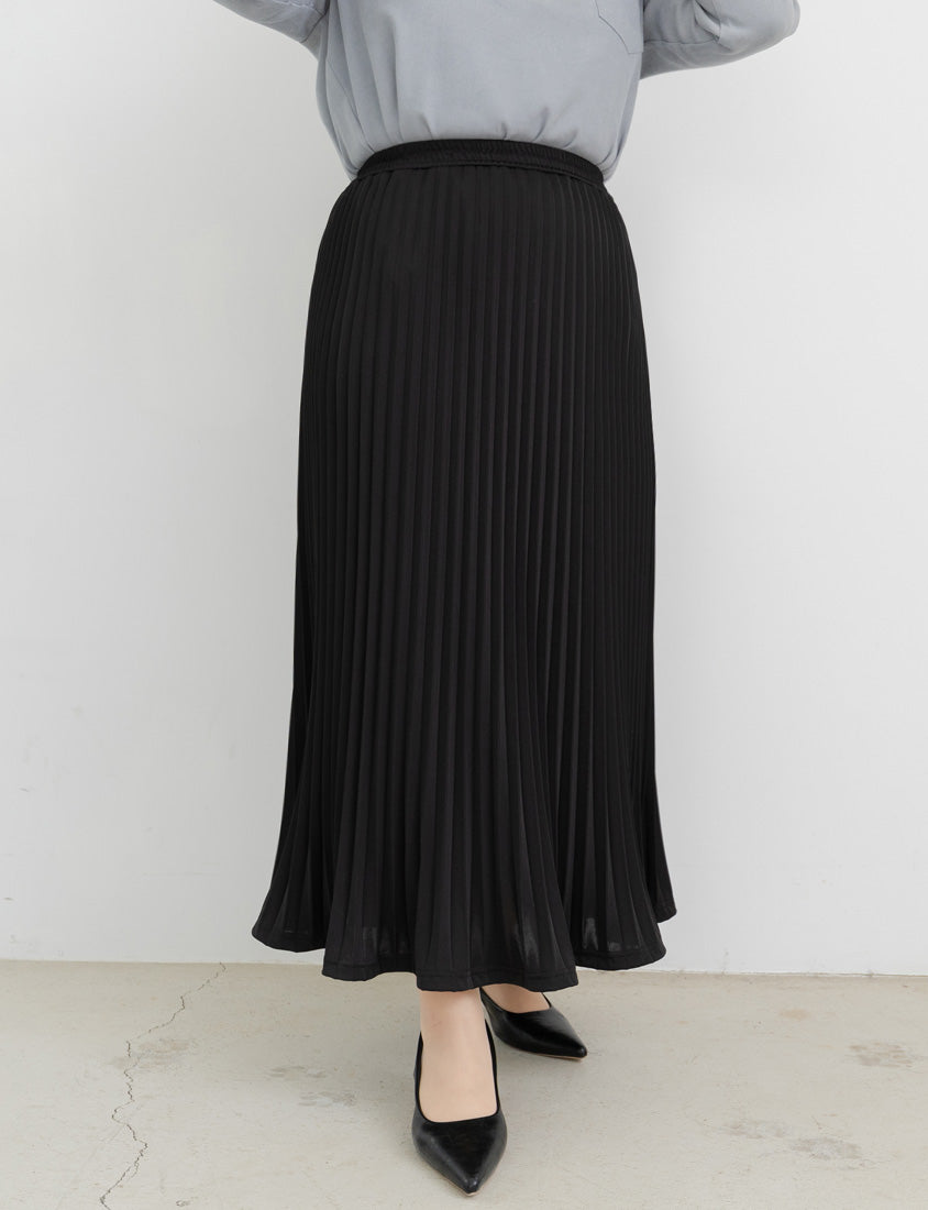 MISS. Fairy Pleated Elastic Waist Plus Size Maxi Skirt