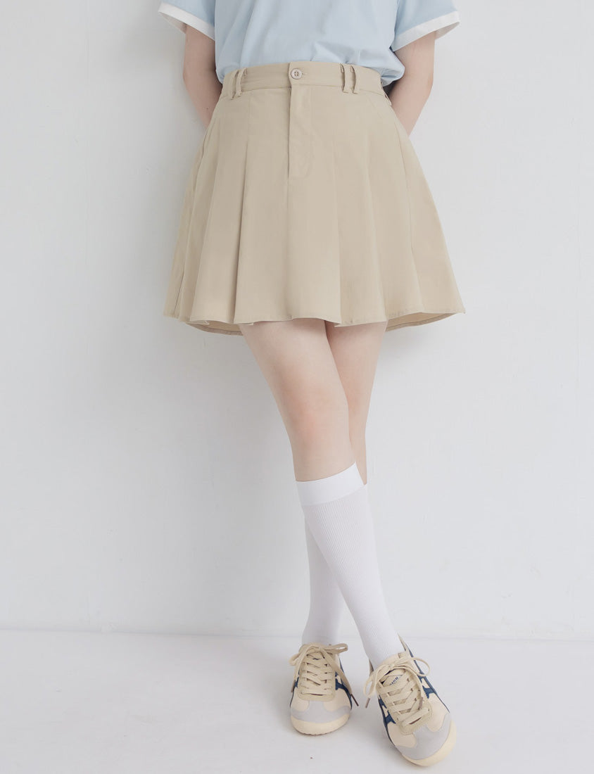 Skin-friendly Silky Pleated Back Elastic Plus Size Mini Skirt (With Pants)