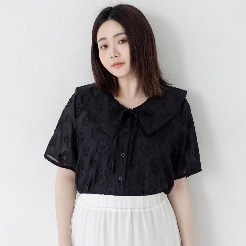 Two-Piece Floral Collar Tie Plus Size Shirt (with Camisole)