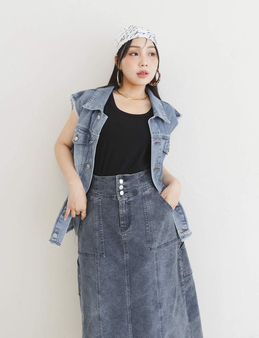 MUA! Summer Essential U-Neck Cut Out Plus Size Tank