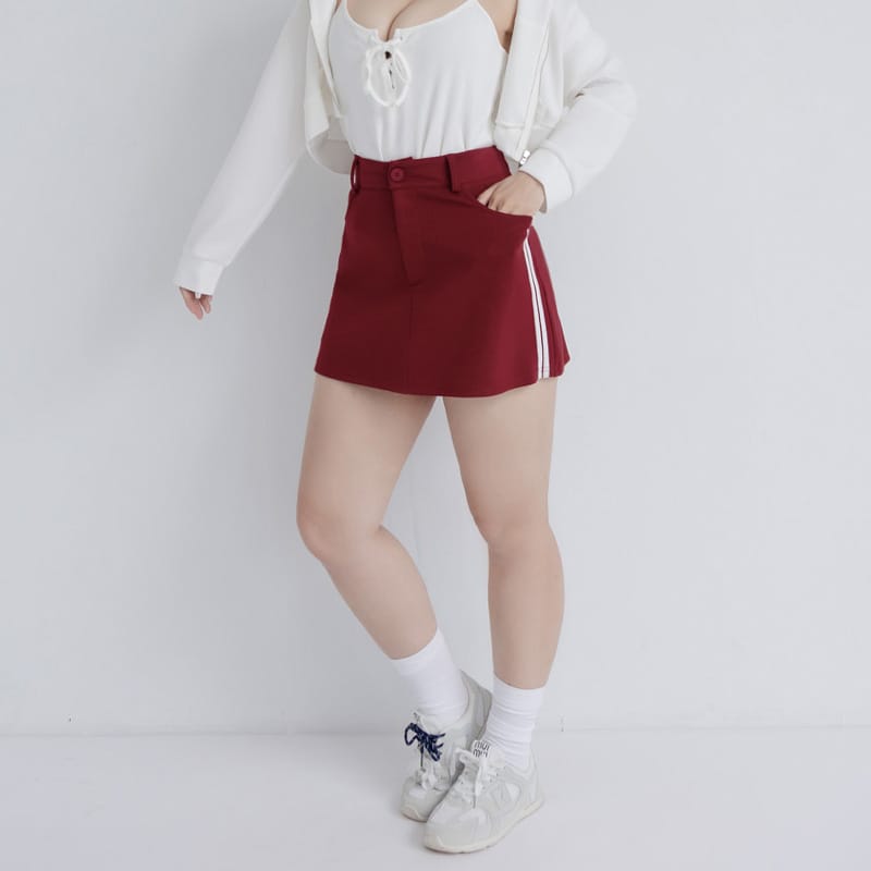 MUA! Space Cotton Back Elastic Plus Size Mini Skirt (With Pants)