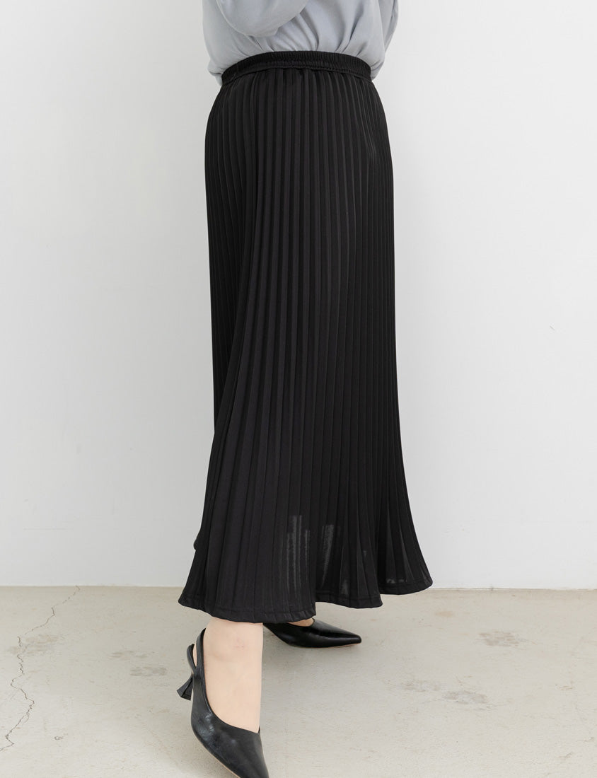 MISS. Fairy Pleated Elastic Waist Plus Size Maxi Skirt