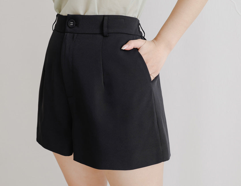 MISS. Elegant Back Elastic Waist Plus Size Tailored Shorts