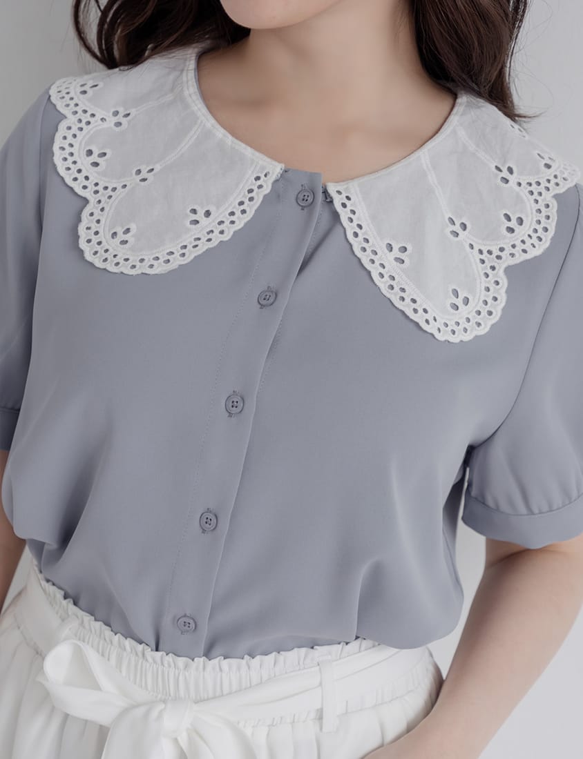 Sweet Lace Collar Puff Sleeve Plus Size Blouse