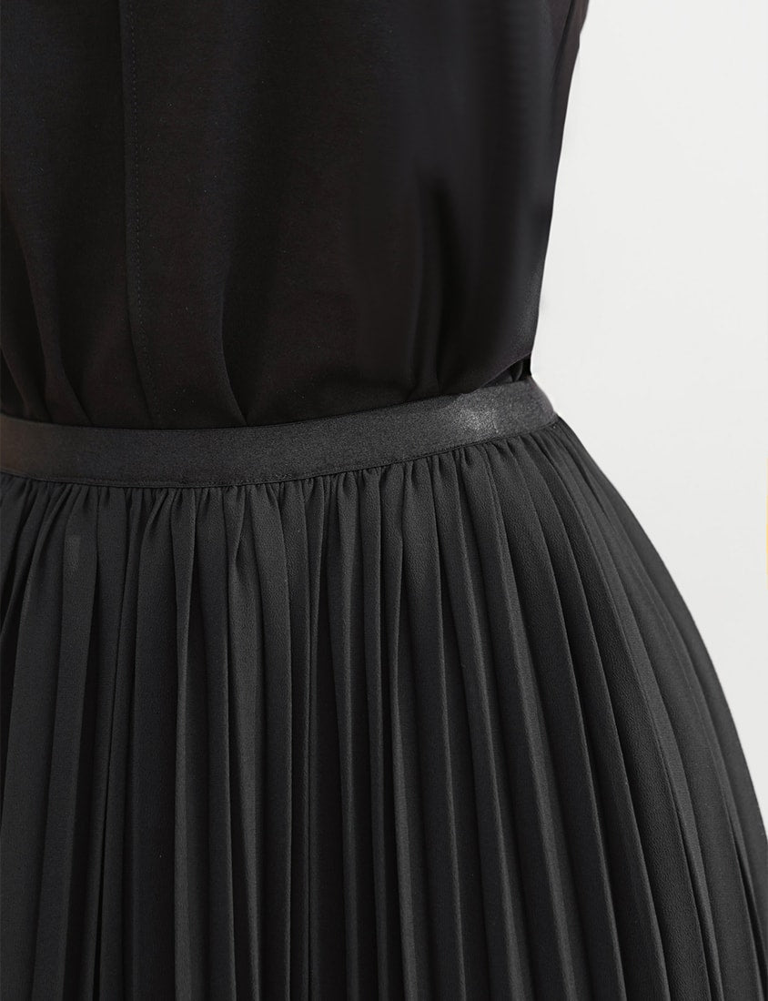 MISS. Elegant Fine-Pleated Double Layer Sheer Plus Size Maxi Skirt