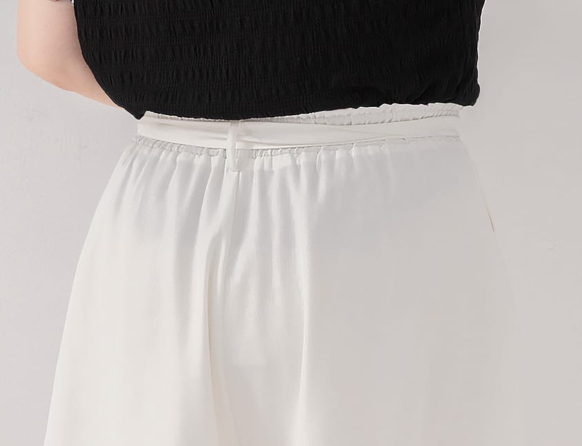 Floral Ruffled Elastic Waist Flowy Plus Size Mini Skort  (With Waist Tie)