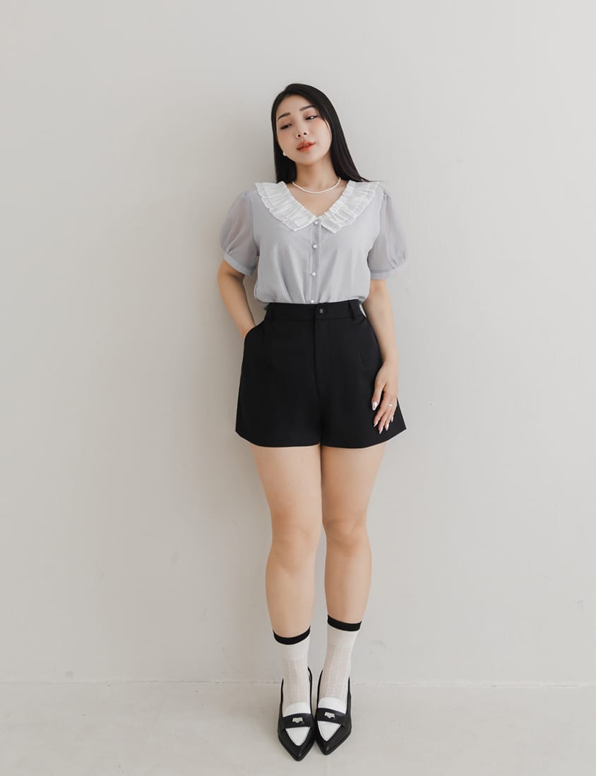 MISS. Romantic Contrast Pearl Buttons Ruffle Plus Size Blouse