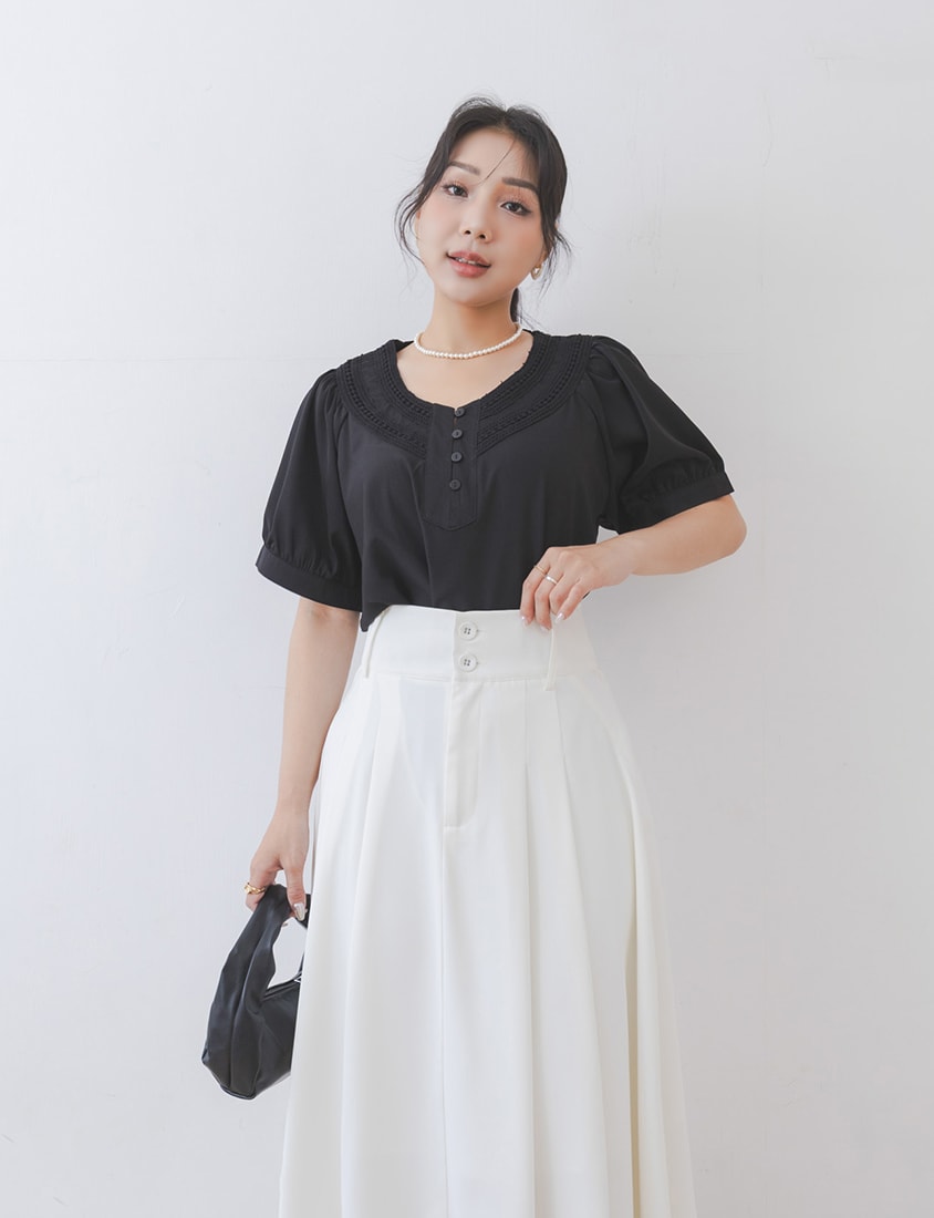 MISS. V-Neck Lace Embroidered Plus Size Puff Sleeve Top