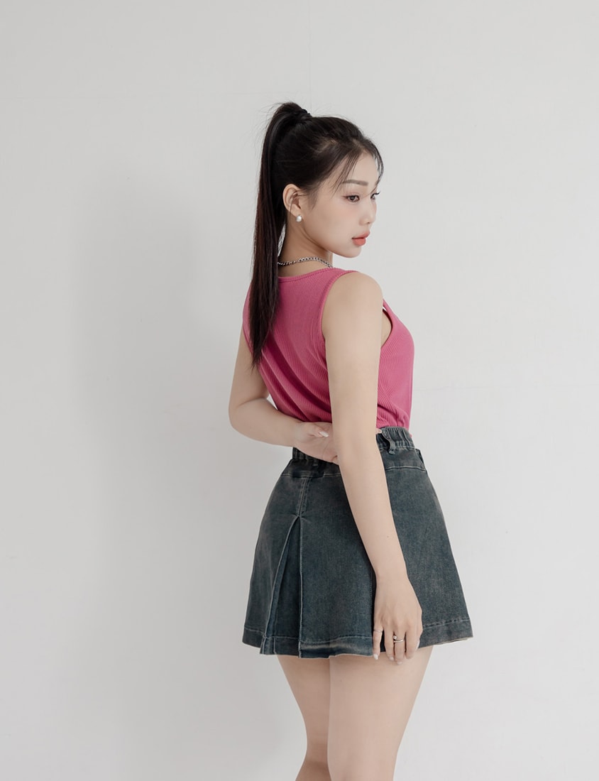 MUA! Sweet & Hot Denim Pleated Plus Size Mini Skirt (with Inner Pants)